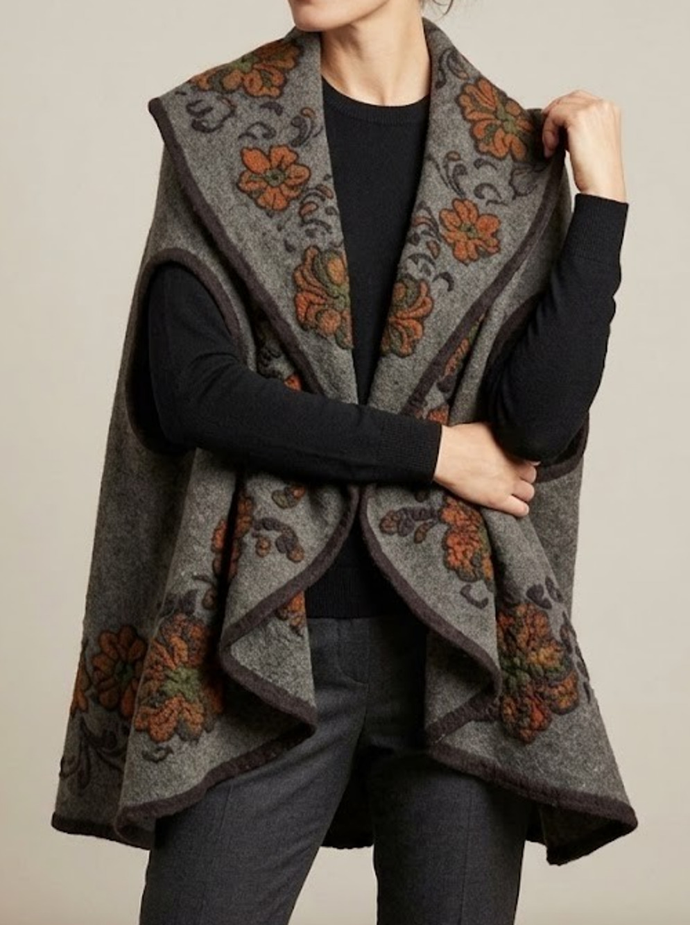M Made in Italy Wool Blend Boiled Wool Floral Vest Poncho Wrap Drape Open Size M